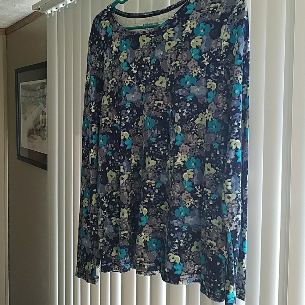 Woman's shirt